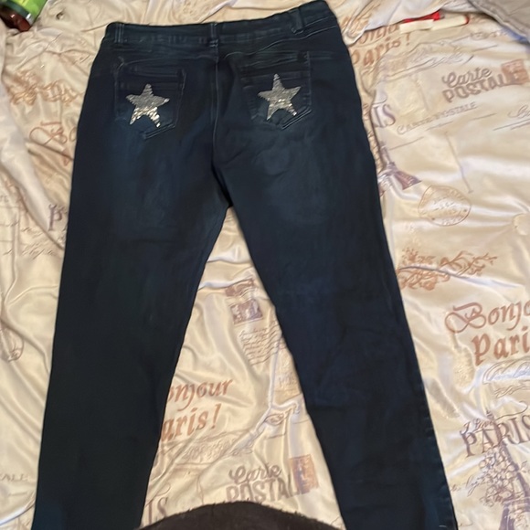 Blue Jean with Star pockets - Picture 2 of 2